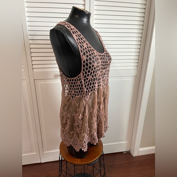 Umgee USA crochet, lace tank top - Picture 2 of 7